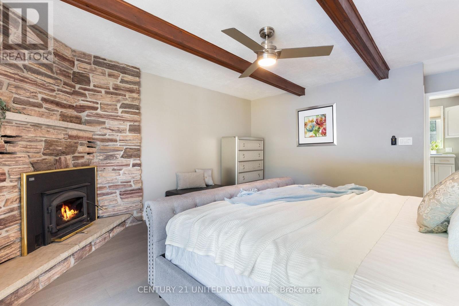 1143 Connaught Drive, Selwyn, Ontario K0L 1T0 - Photo 23 - X12538662