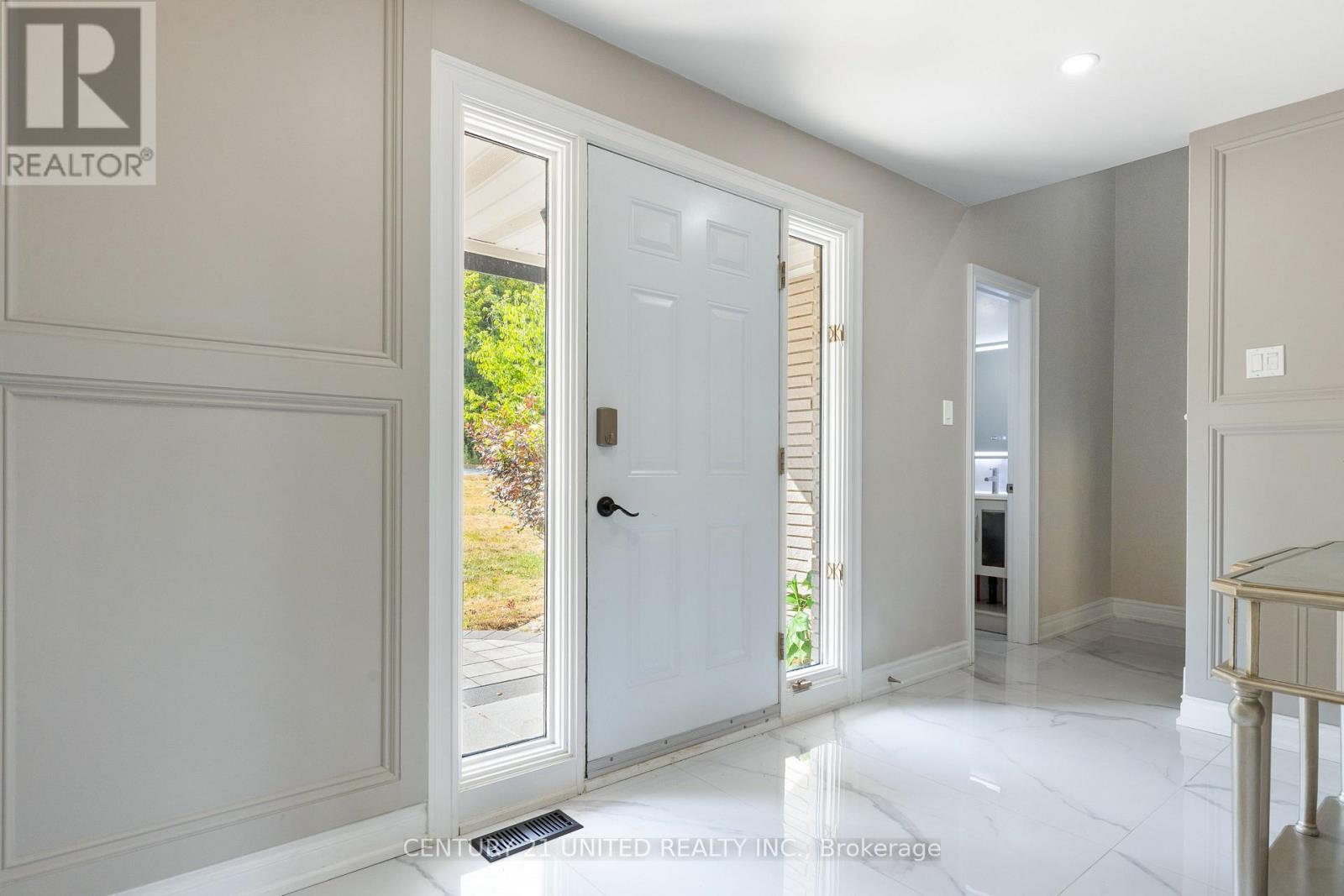 1143 Connaught Drive, Selwyn, Ontario K0L 1T0 - Photo 5 - X12538662