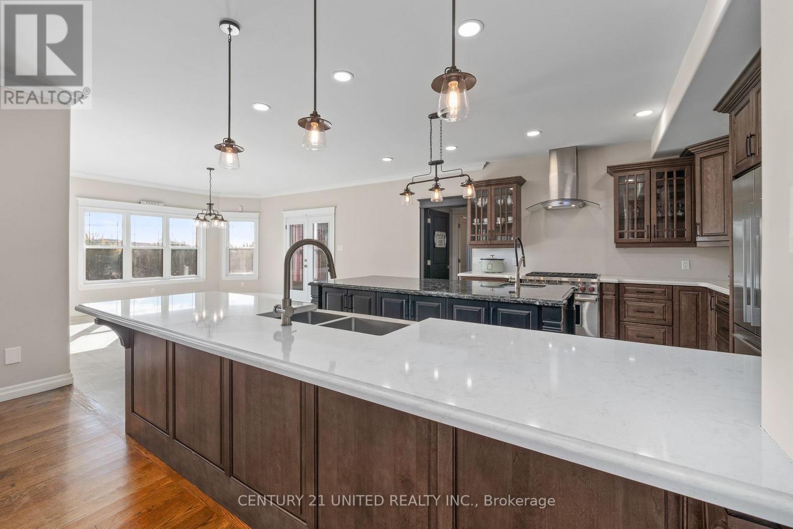 73 Maple Ridge Drive, Kawartha Lakes, Ontario K0L 2W0 - Photo 11 - X12538720