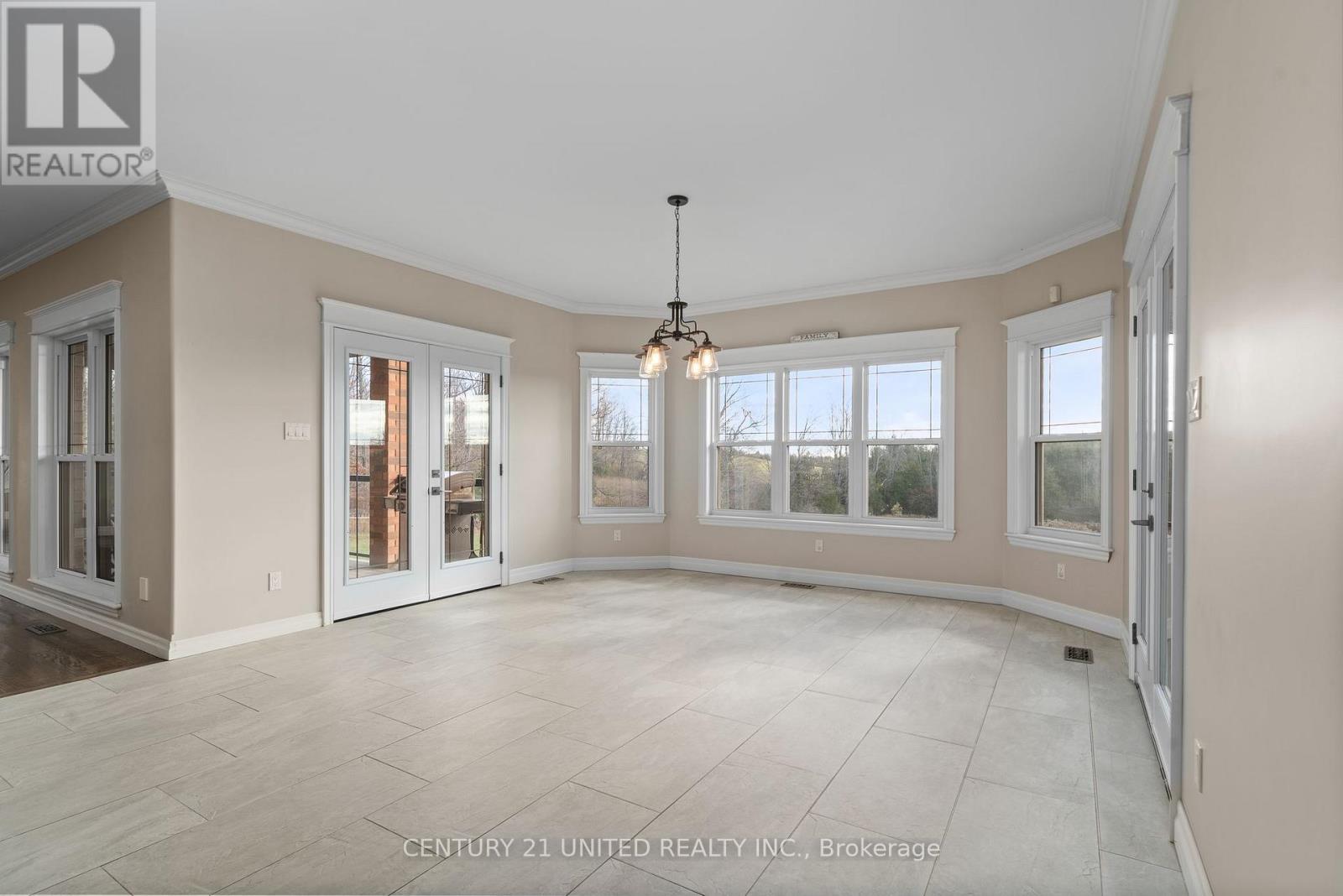 73 Maple Ridge Drive, Kawartha Lakes, Ontario K0L 2W0 - Photo 14 - X12538720