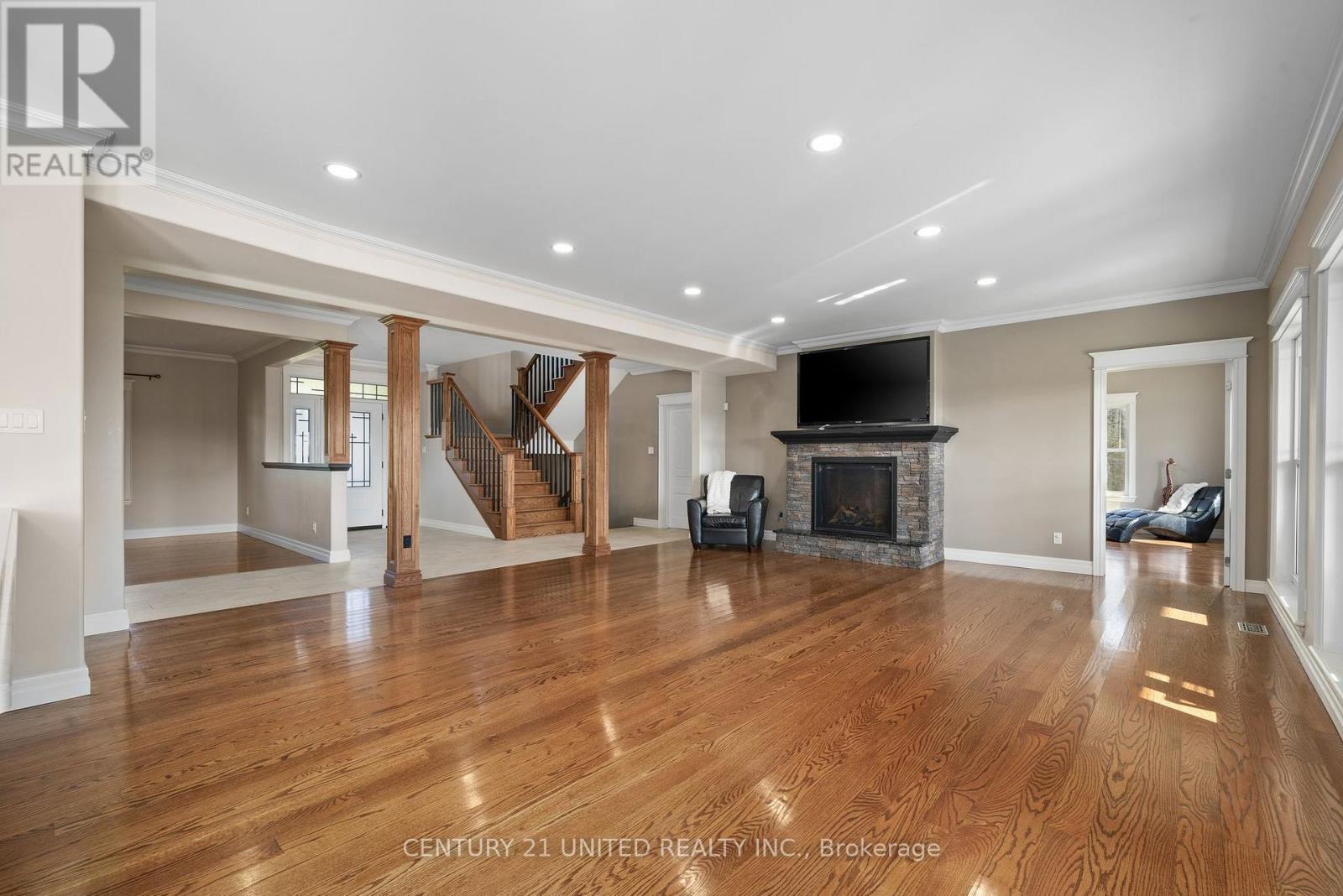 73 Maple Ridge Drive, Kawartha Lakes, Ontario K0L 2W0 - Photo 18 - X12538720