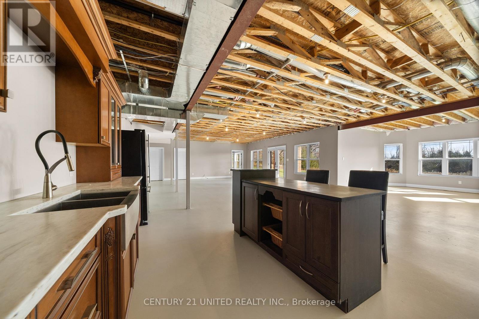 73 Maple Ridge Drive, Kawartha Lakes, Ontario K0L 2W0 - Photo 36 - X12538720