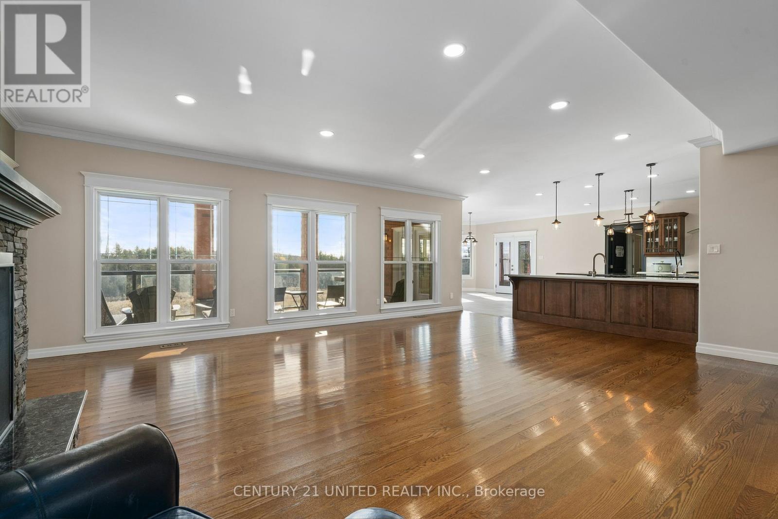 73 Maple Ridge Drive, Kawartha Lakes, Ontario K0L 2W0 - Photo 9 - X12538720