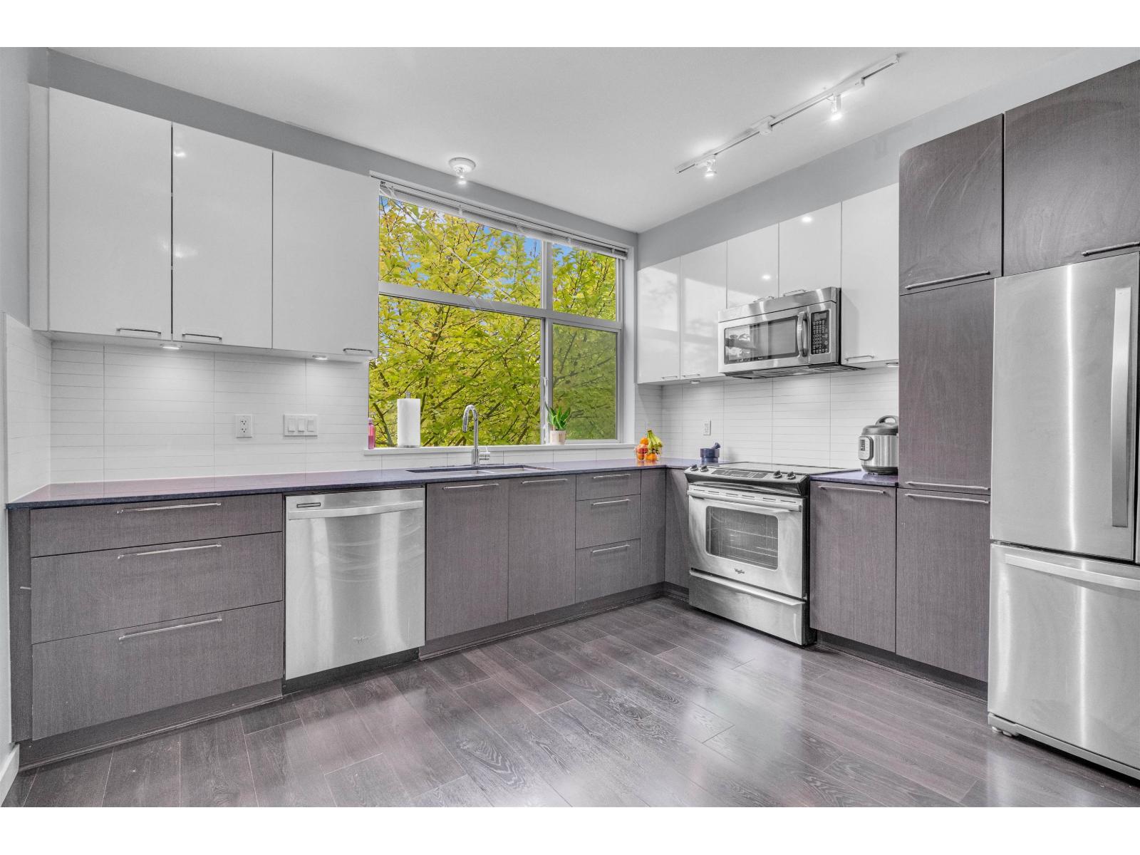 8 8473 163 Street, Surrey, British Columbia  V4N 6M7 - Photo 2 - R3064796