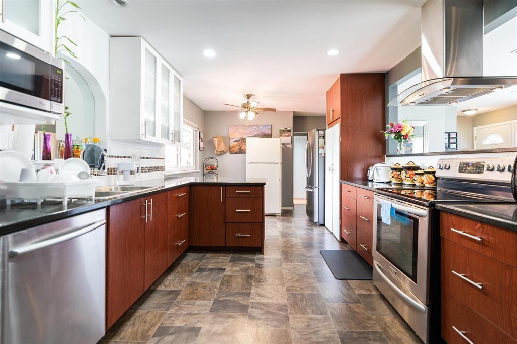 15035 Bluebird Crescent, Surrey, British Columbia  V3R 4T8 - Photo 6 - R3066093