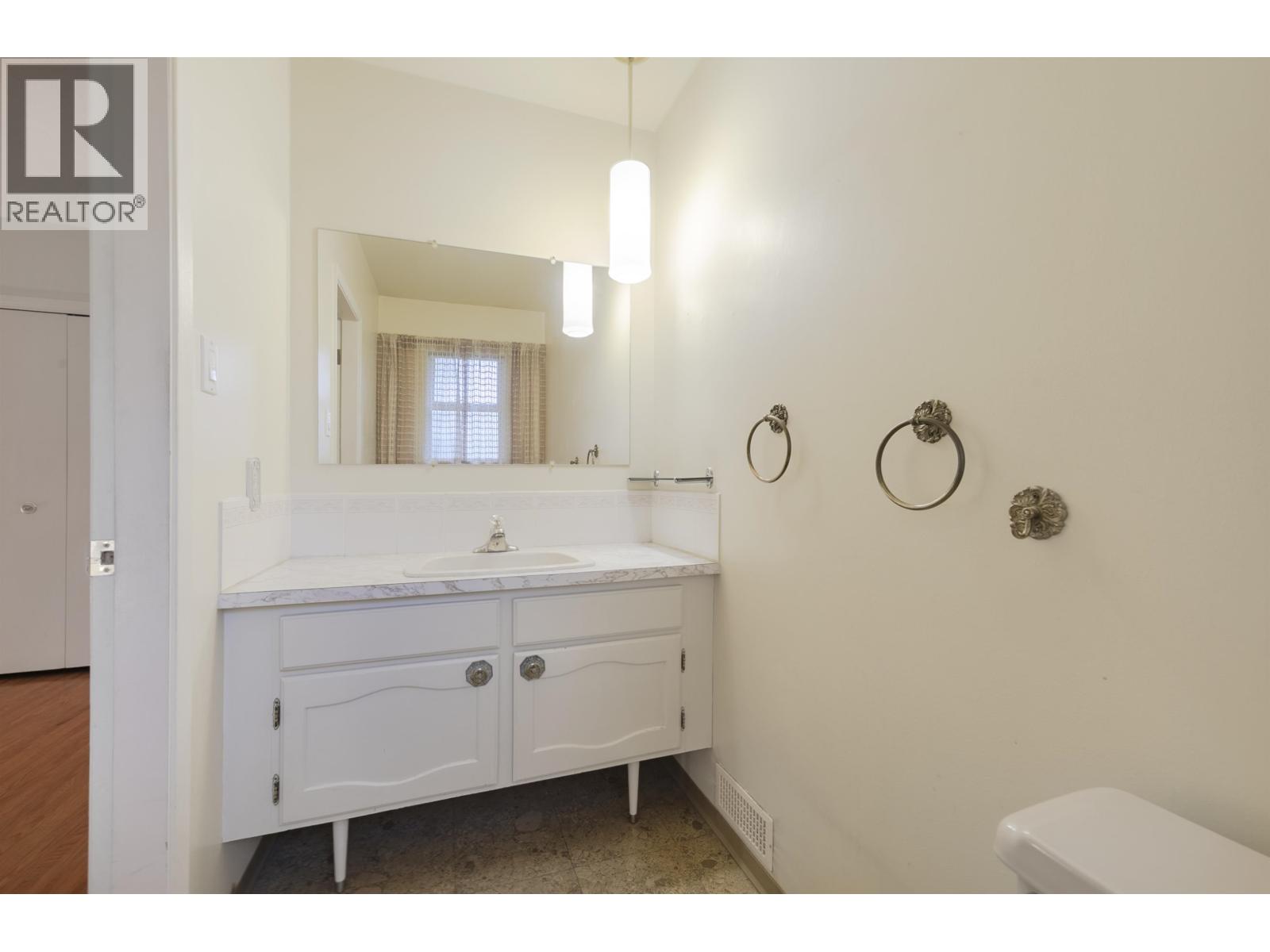 1350 Grover Avenue, Coquitlam, British Columbia  V3J 3G2 - Photo 16 - R3066686