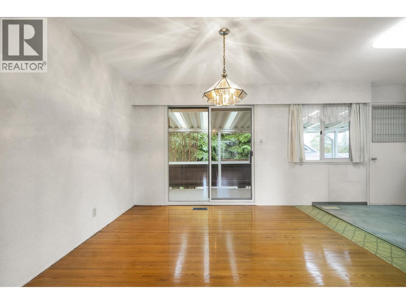 1350 Grover Avenue, Coquitlam, British Columbia  V3J 3G2 - Photo 7 - R3066686