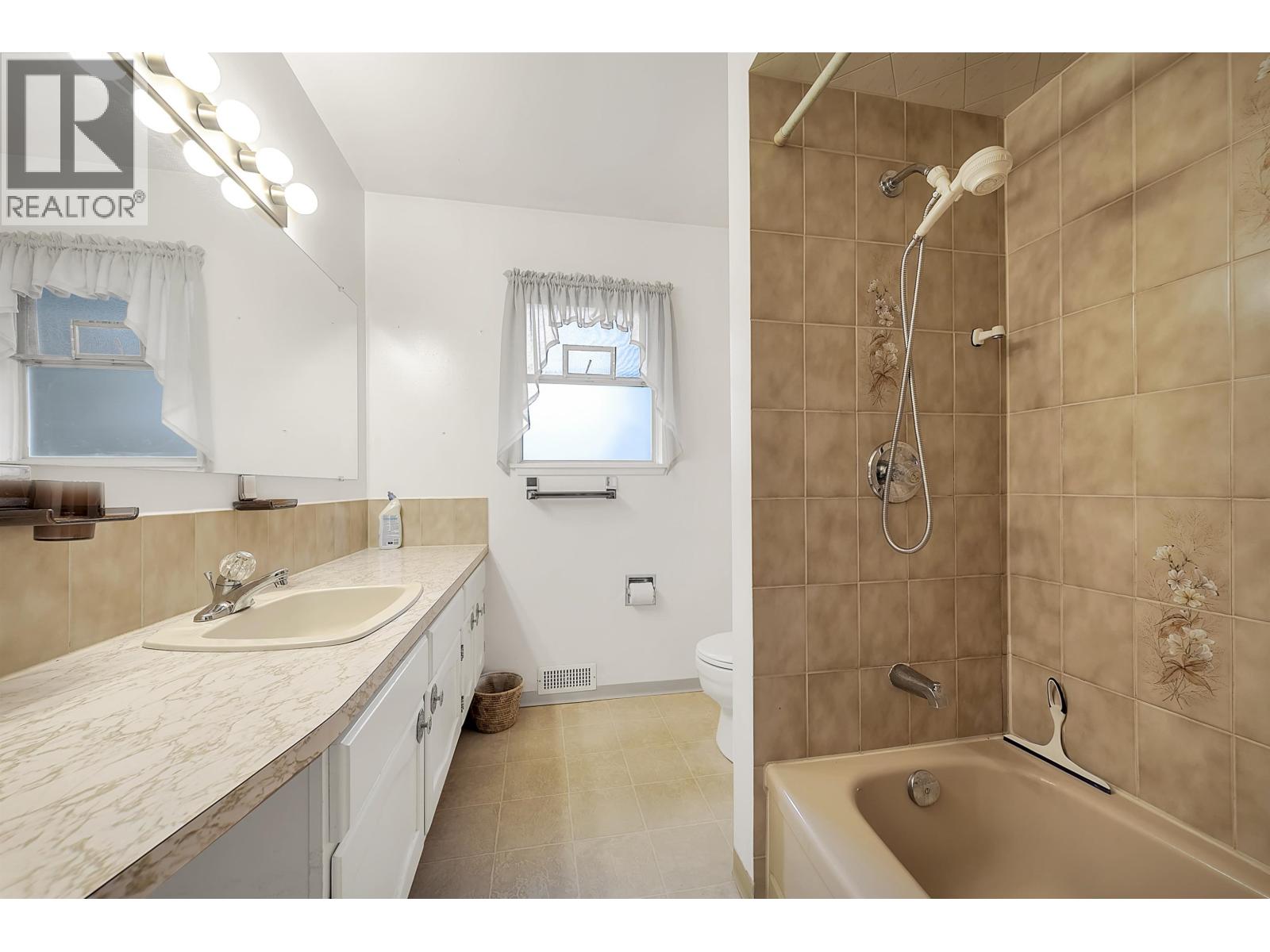 1350 Grover Avenue, Coquitlam, British Columbia  V3J 3G2 - Photo 19 - R3066686