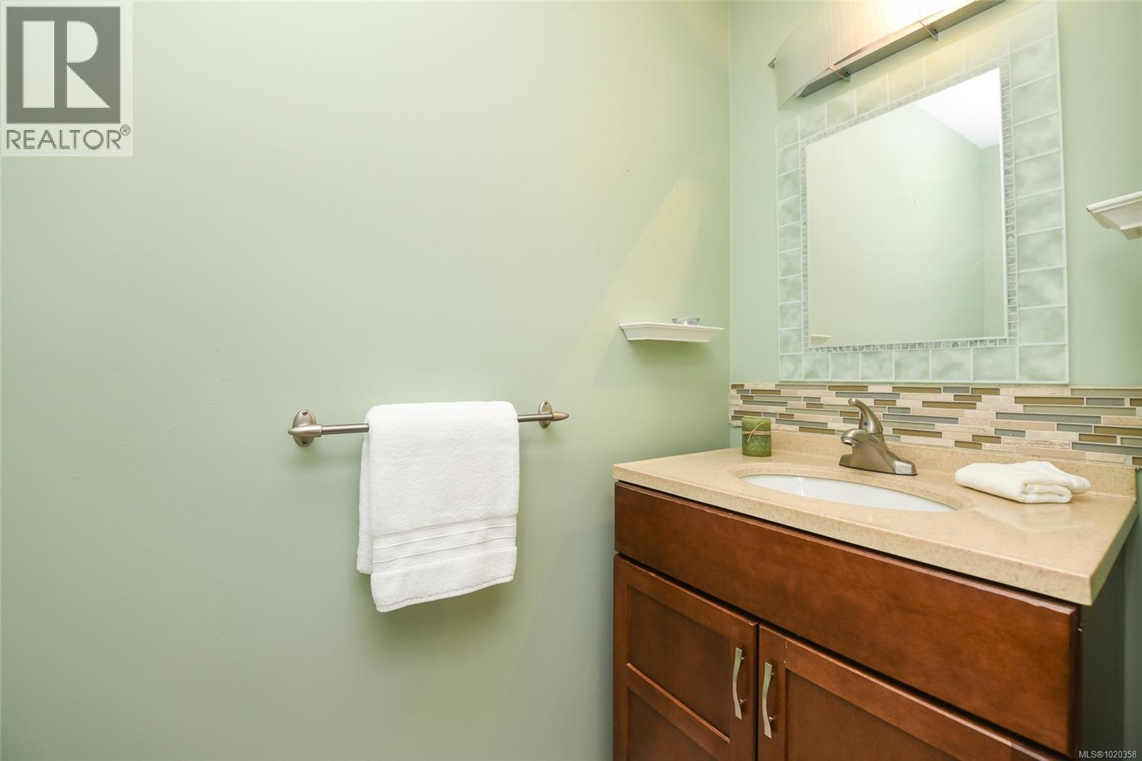 5 717 Aspen Rd, Comox, British Columbia  V9M 3X4 - Photo 14 - 1020358