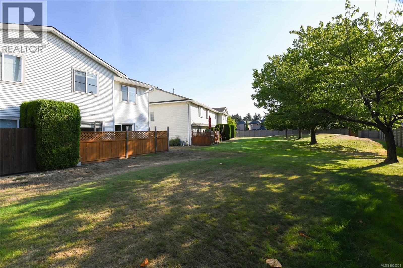 5 717 Aspen Rd, Comox, British Columbia  V9M 3X4 - Photo 5 - 1020358