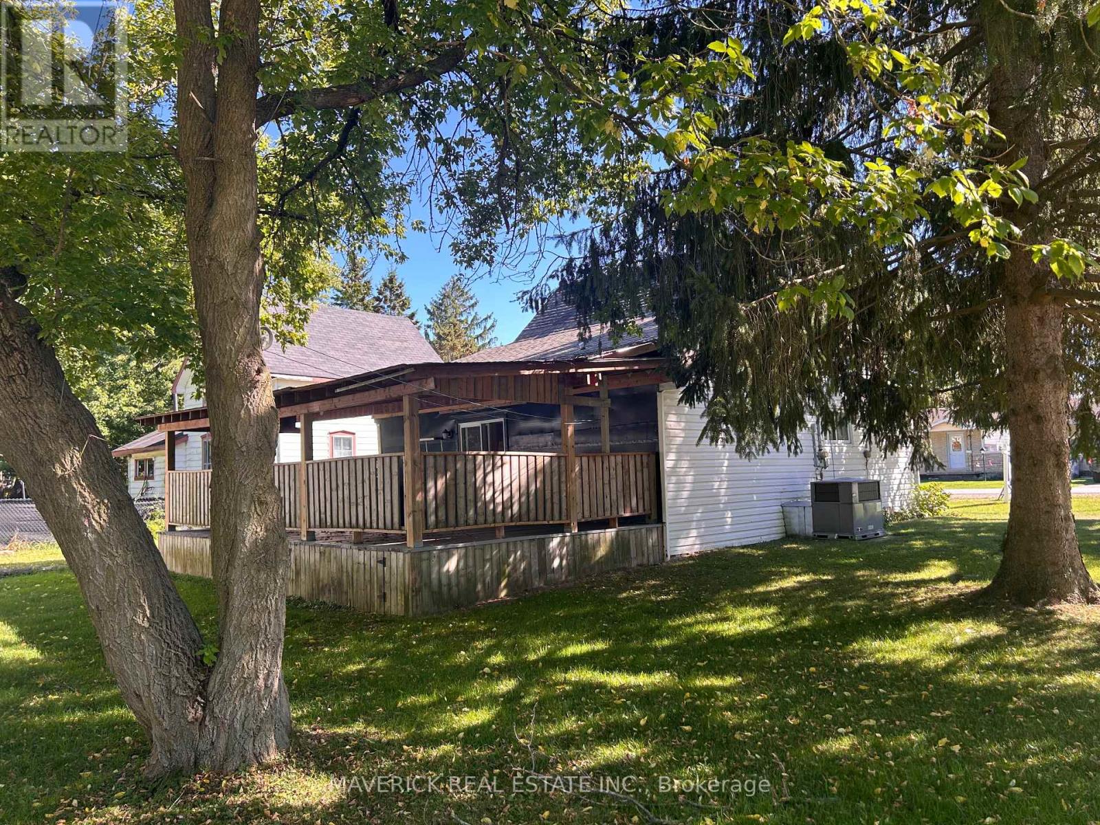 7982 Railroad Line, Brooke-Alvinston, Ontario  N0N 1A0 - Photo 16 - X12538712