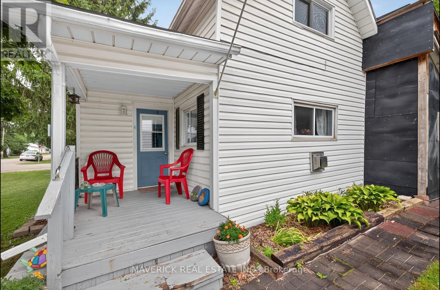 7982 Railroad Line, Brooke-Alvinston, Ontario  N0N 1A0 - Photo 5 - X12538712