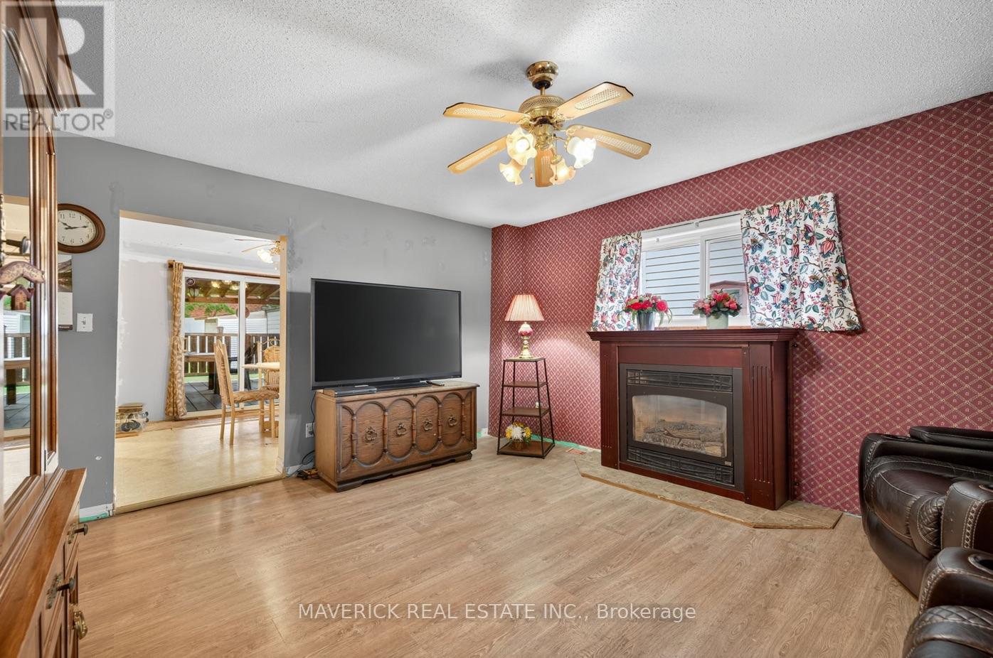 7982 Railroad Line, Brooke-Alvinston, Ontario  N0N 1A0 - Photo 7 - X12538712