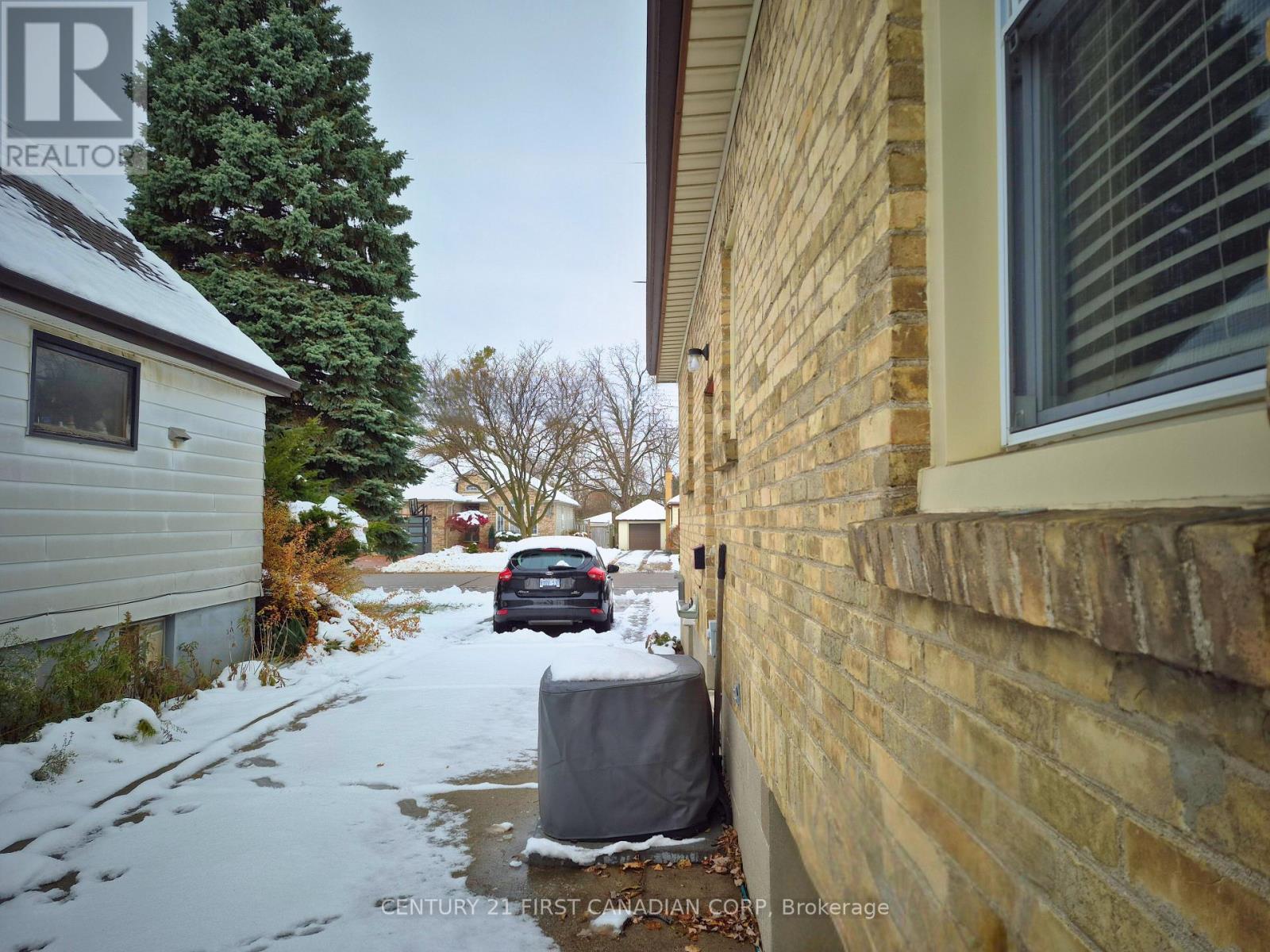 1727 Parkhurst Avenue, London East, Ontario N5V 2C4 - Photo 21 - X12538744