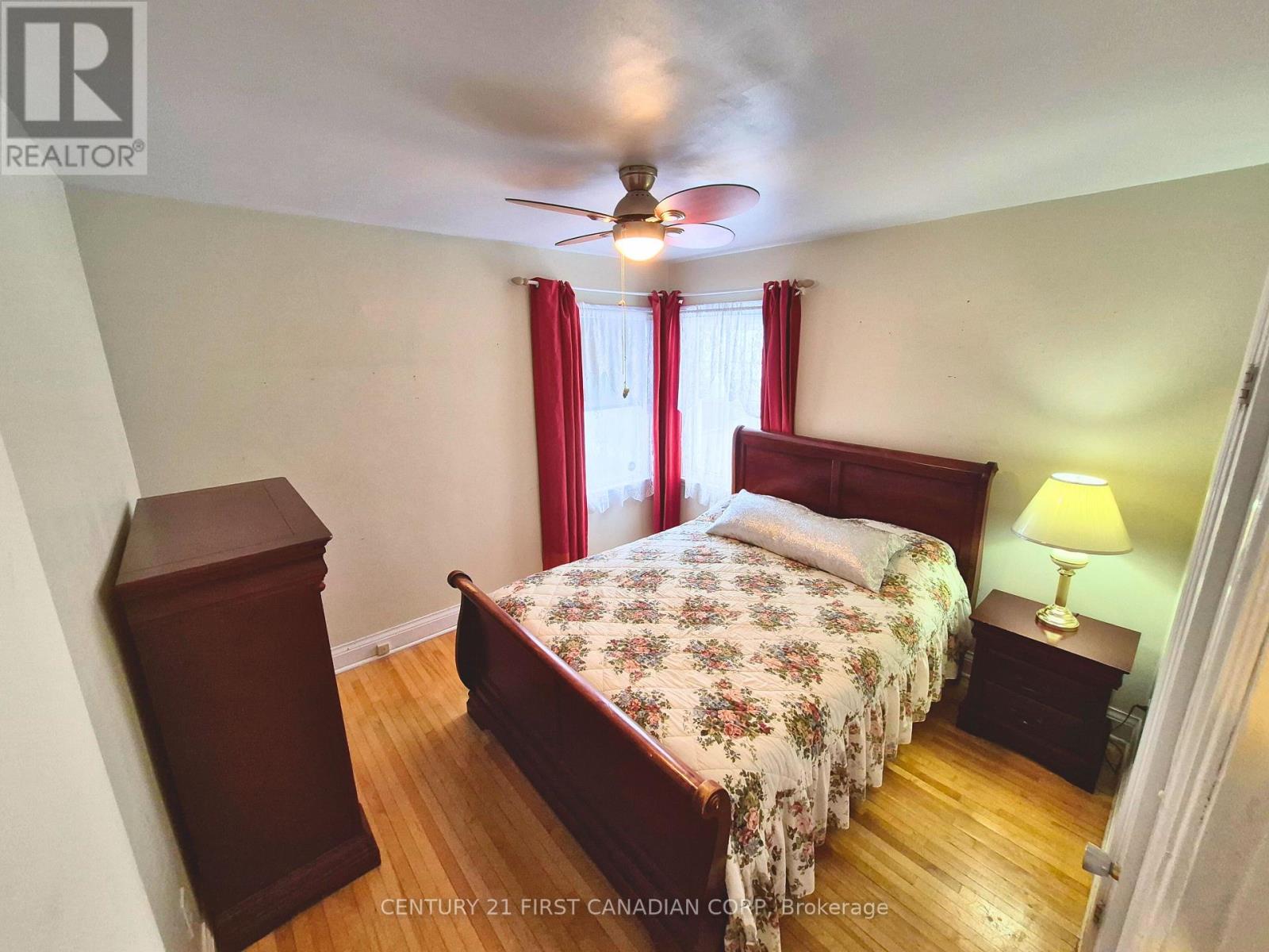 1727 Parkhurst Avenue, London East, Ontario N5V 2C4 - Photo 9 - X12538744