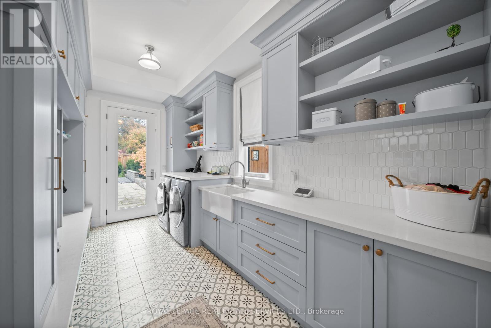 8 Graywood Drive, Toronto, Ontario  M9A 1P6 - Photo 19 - W12538576