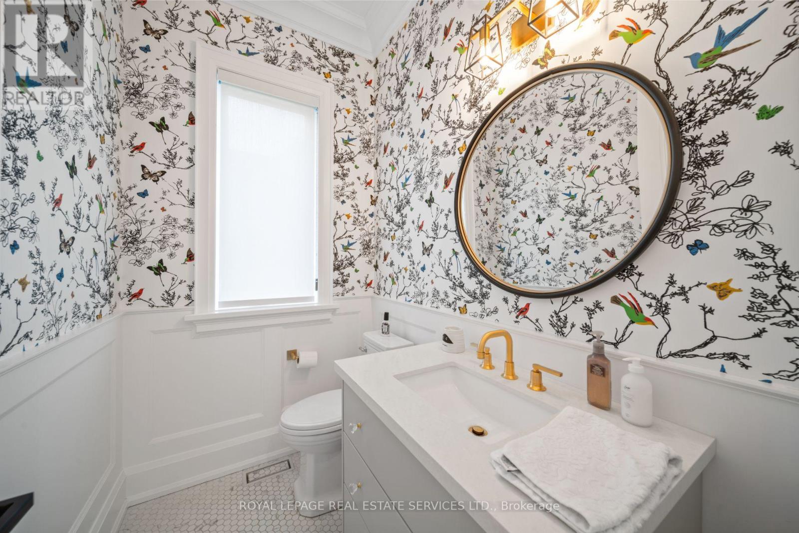 8 Graywood Drive, Toronto, Ontario  M9A 1P6 - Photo 21 - W12538576