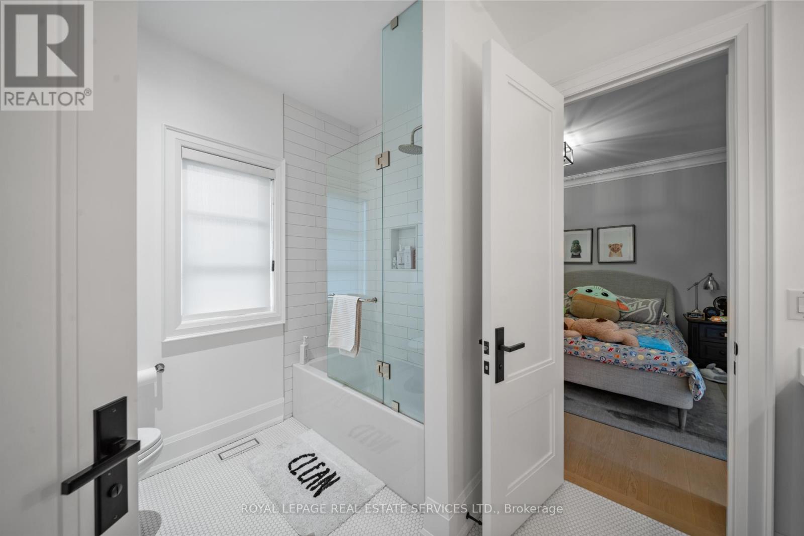 8 Graywood Drive, Toronto, Ontario  M9A 1P6 - Photo 31 - W12538576