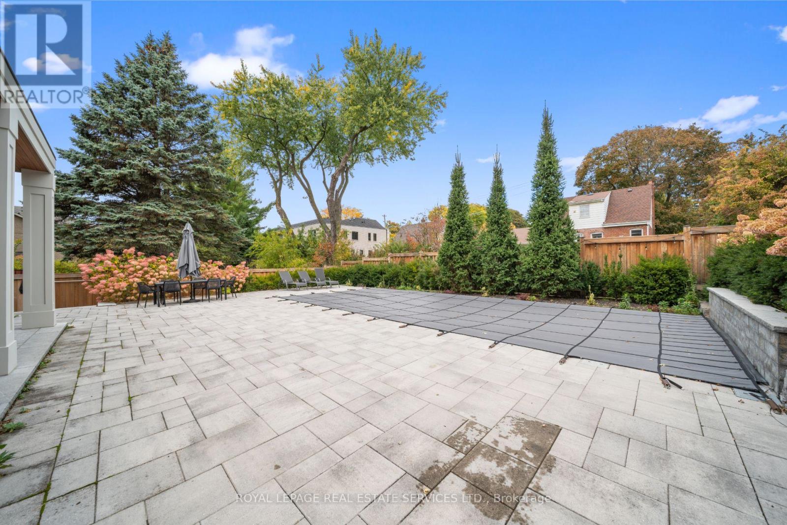 8 Graywood Drive, Toronto, Ontario  M9A 1P6 - Photo 37 - W12538576