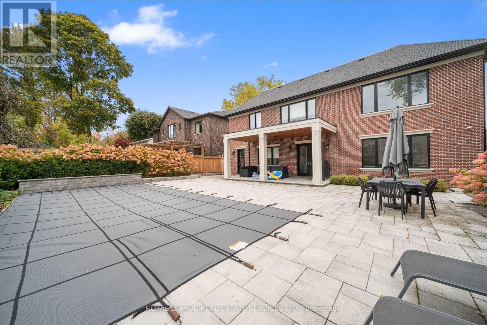 8 Graywood Drive, Toronto, Ontario  M9A 1P6 - Photo 38 - W12538576