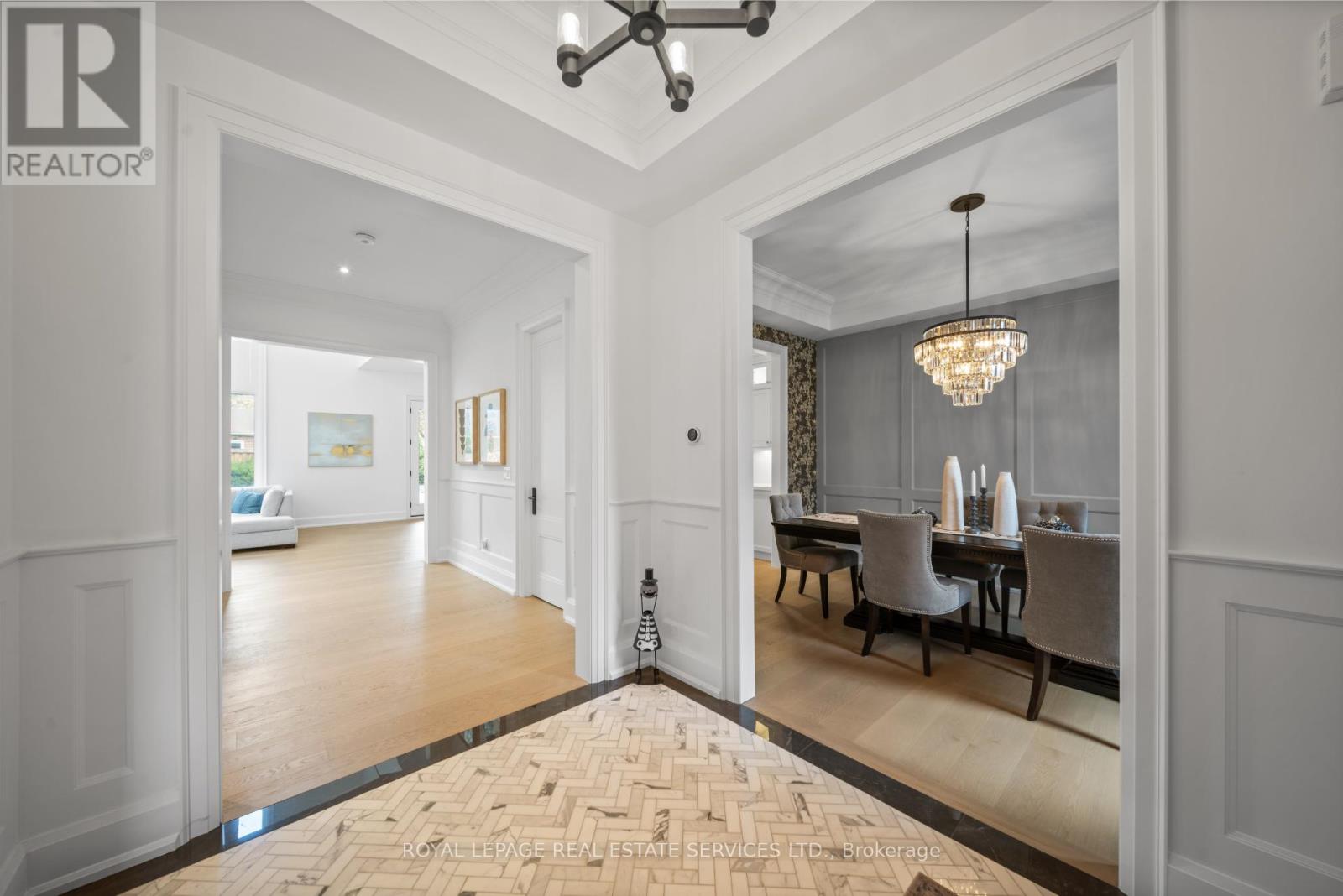 8 Graywood Drive, Toronto, Ontario  M9A 1P6 - Photo 6 - W12538576