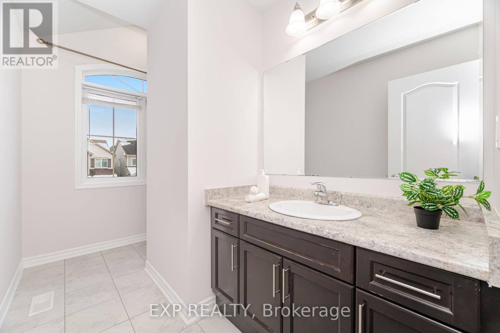 1538 Elsworthy Cross, Milton, Ontario  L9T 8Y6 - Photo 36 - W12538592