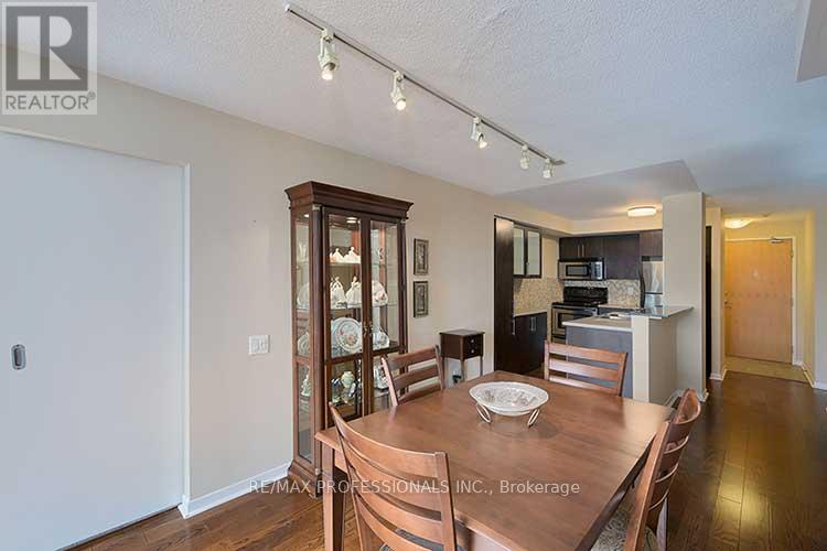 419 - 1040 The Queensway Avenue, Toronto, Ontario  M8Z 0A7 - Photo 6 - W12538618