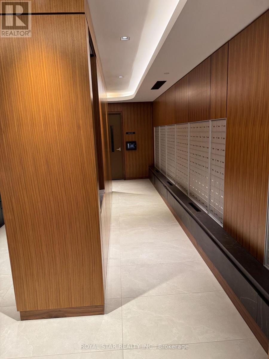 #217 - 3240 William Coltson Avenue, Oakville, Ontario  L6H 8C8 - Photo 3 - W12538632