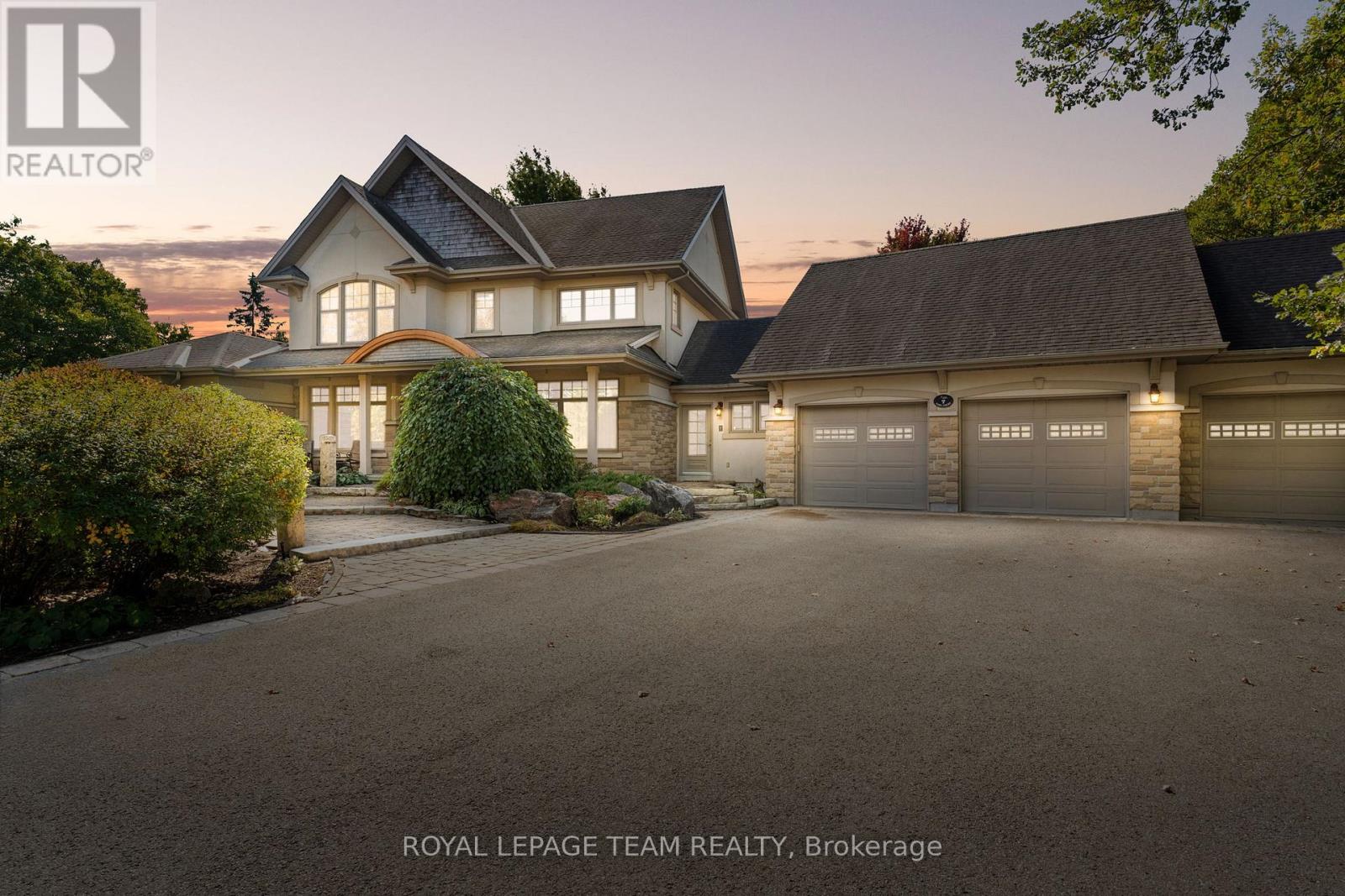 7 SARA COURT, Ottawa, Ontario