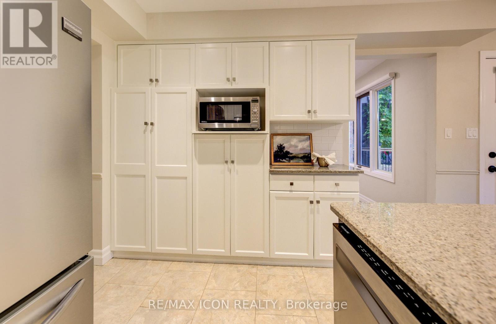 2 Dunnington Court, Kitchener, Ontario  N2A 3M5 - Photo 15 - X12538564