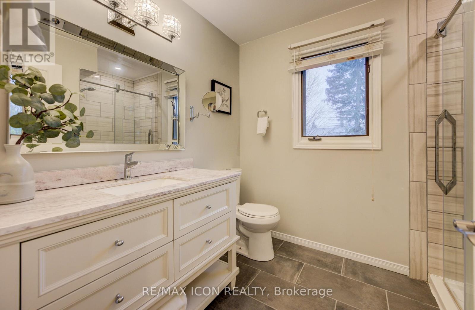 2 Dunnington Court, Kitchener, Ontario  N2A 3M5 - Photo 32 - X12538564