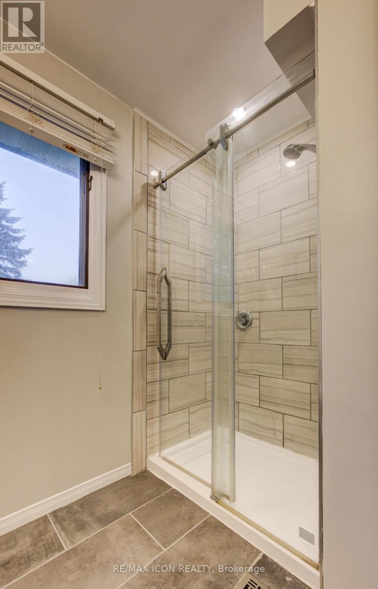 2 Dunnington Court, Kitchener, Ontario  N2A 3M5 - Photo 33 - X12538564