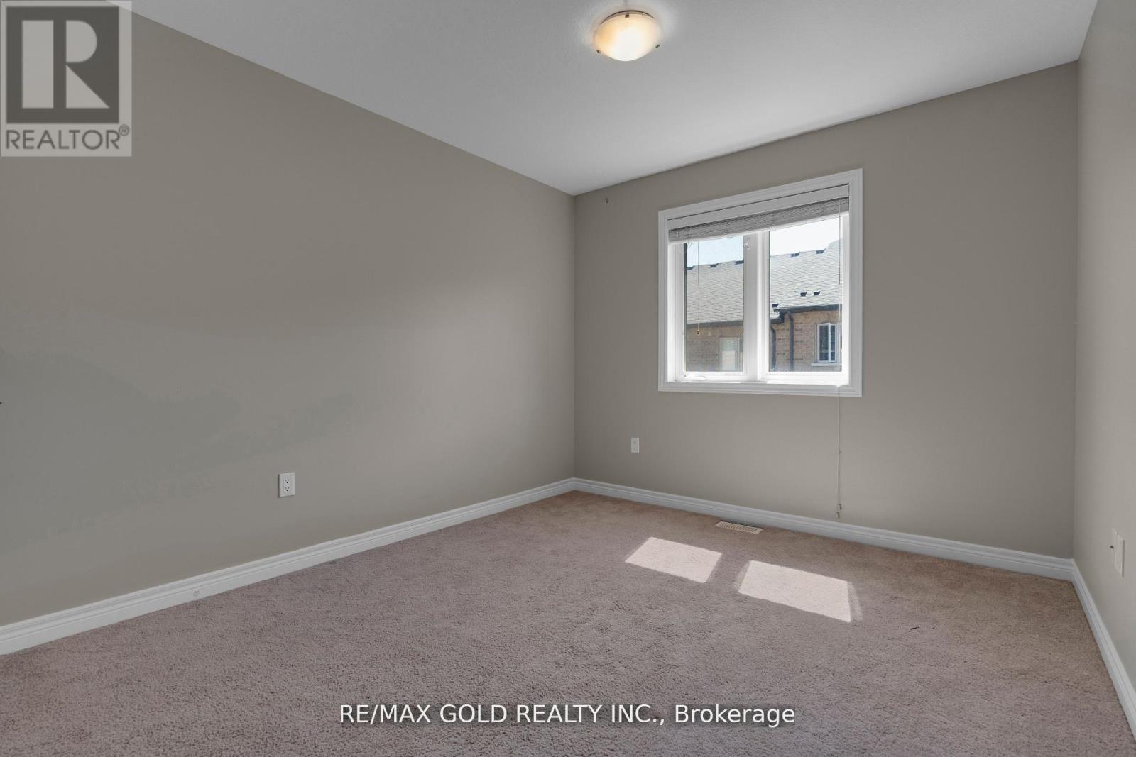 19 Santa Barbara Lane, Hamilton, Ontario  L9B 0J3 - Photo 19 - X12538590