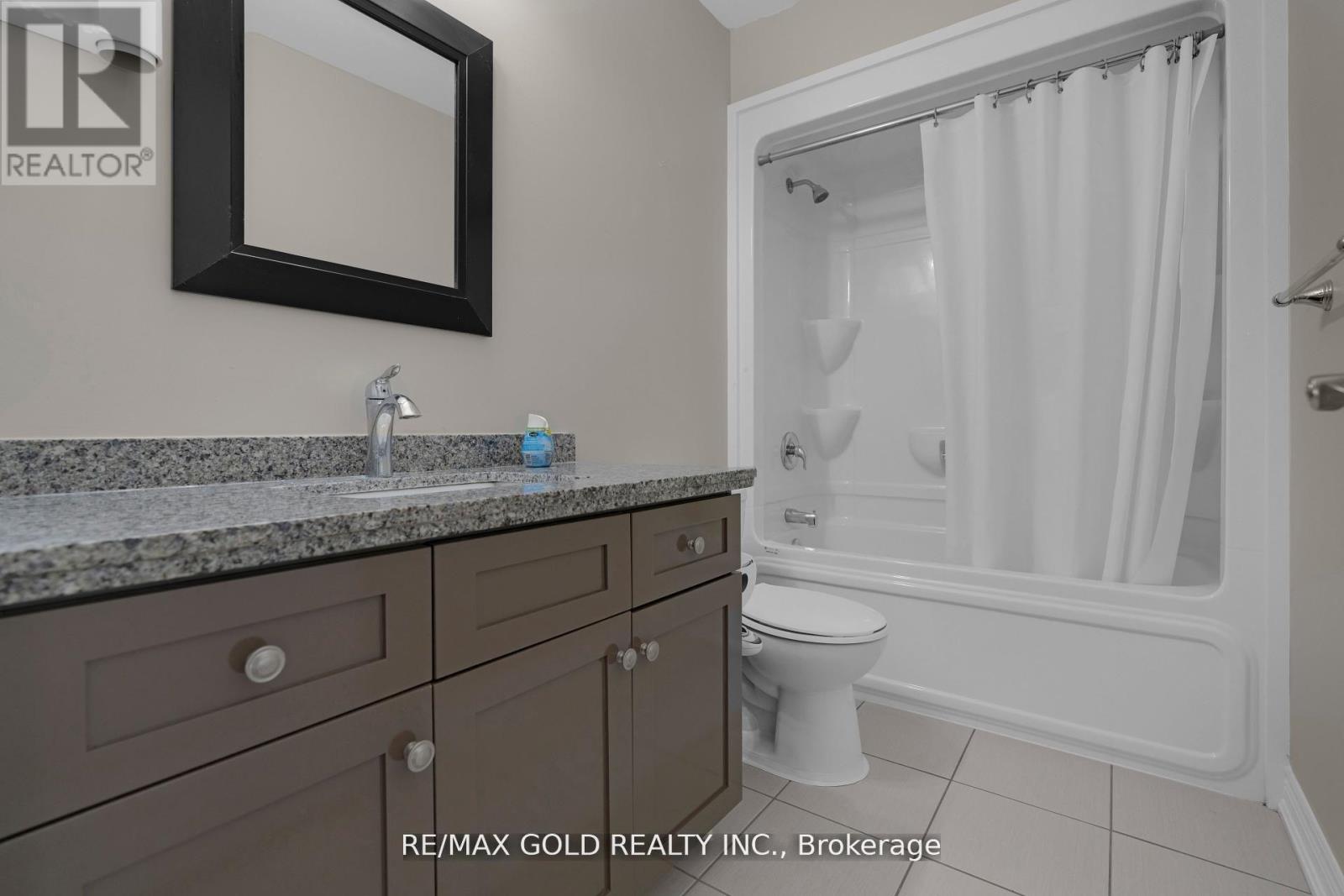 19 Santa Barbara Lane, Hamilton, Ontario  L9B 0J3 - Photo 24 - X12538590