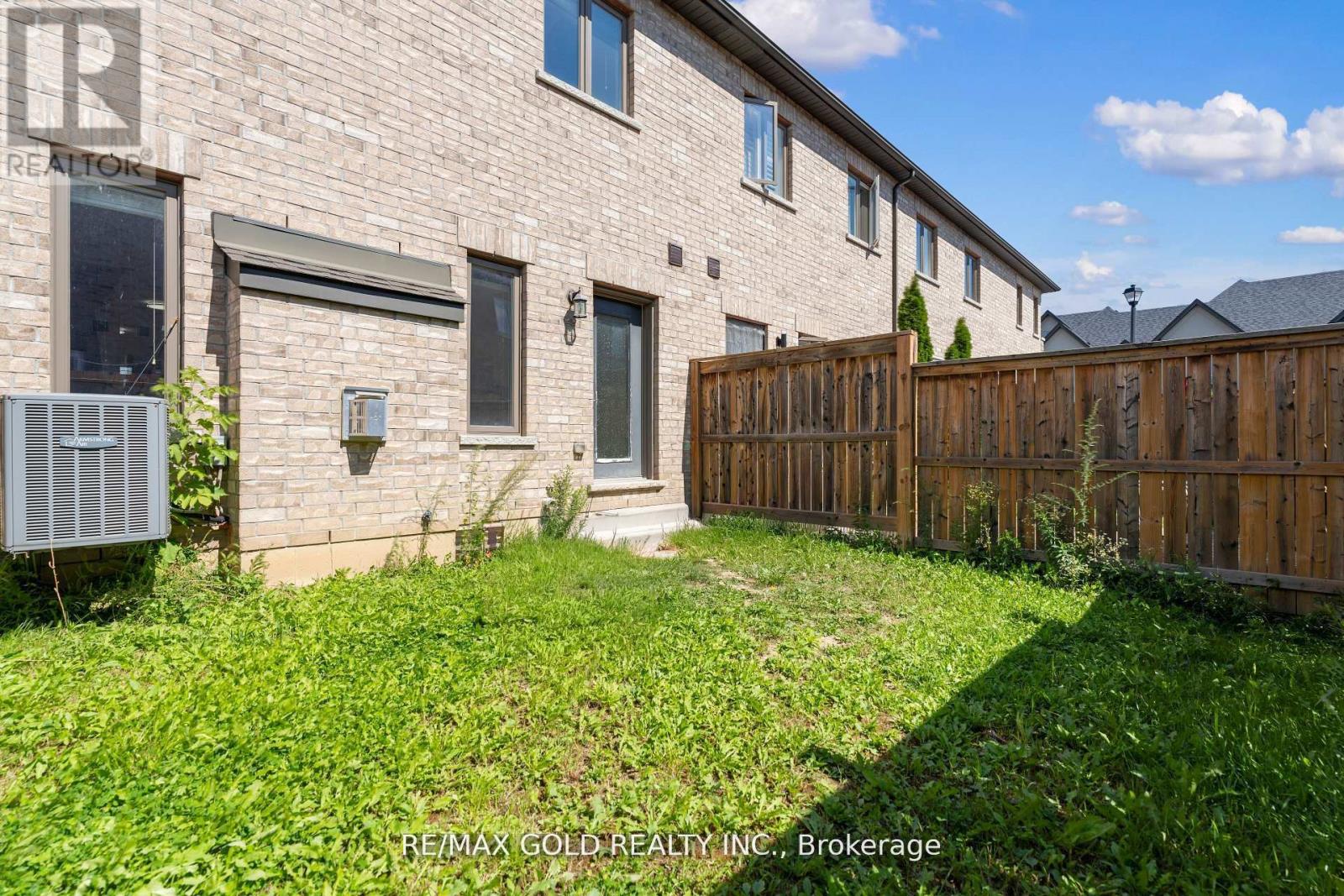 19 Santa Barbara Lane, Hamilton, Ontario  L9B 0J3 - Photo 27 - X12538590