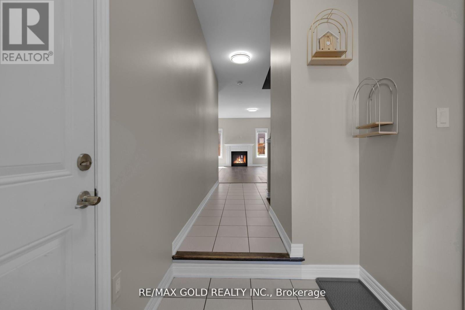 19 Santa Barbara Lane, Hamilton, Ontario  L9B 0J3 - Photo 9 - X12538590