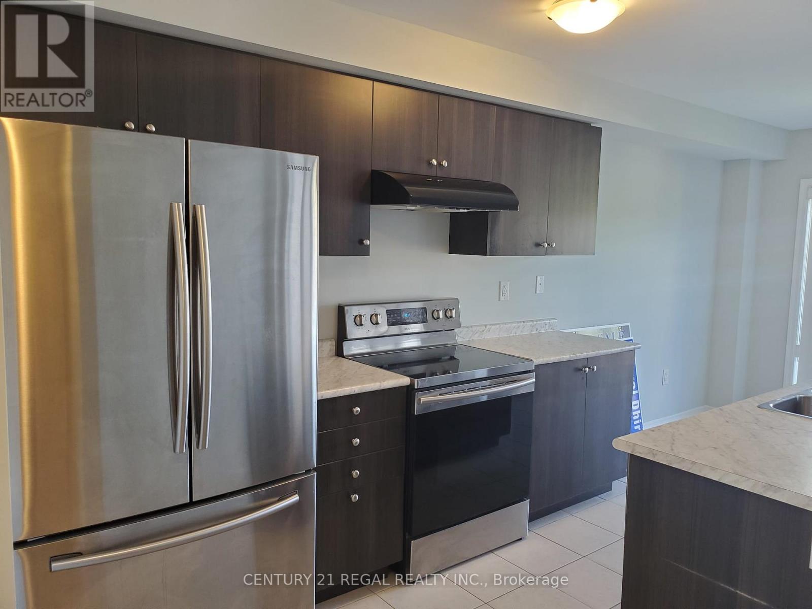 58 Butcher Crescent, Brantford, Ontario  N3T 0P2 - Photo 5 - X12538608