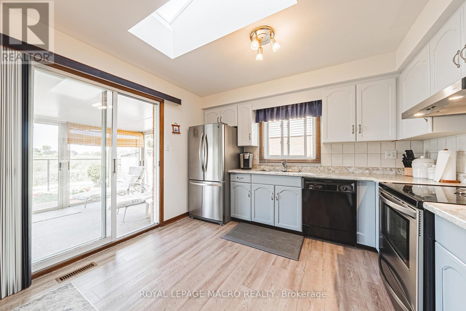 4512 Green Meadow Boulevard, Lincoln, Ontario  L3J 0A8 - Photo 7 - X12538620