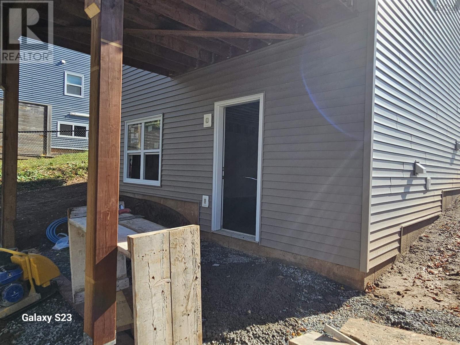 Property at 208E Burgess Crescent image 4