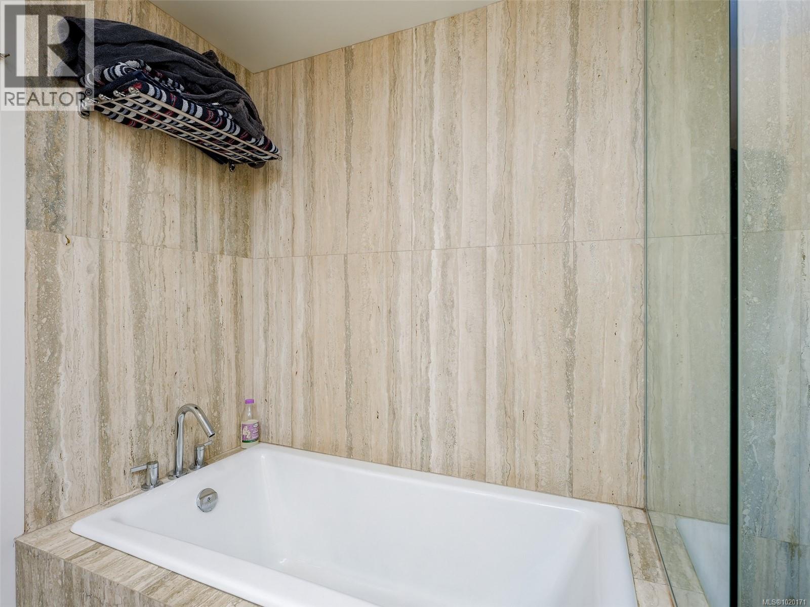 403 708 Burdett Ave, Victoria, British Columbia V8W 0A8 - Photo 13 - 1020171