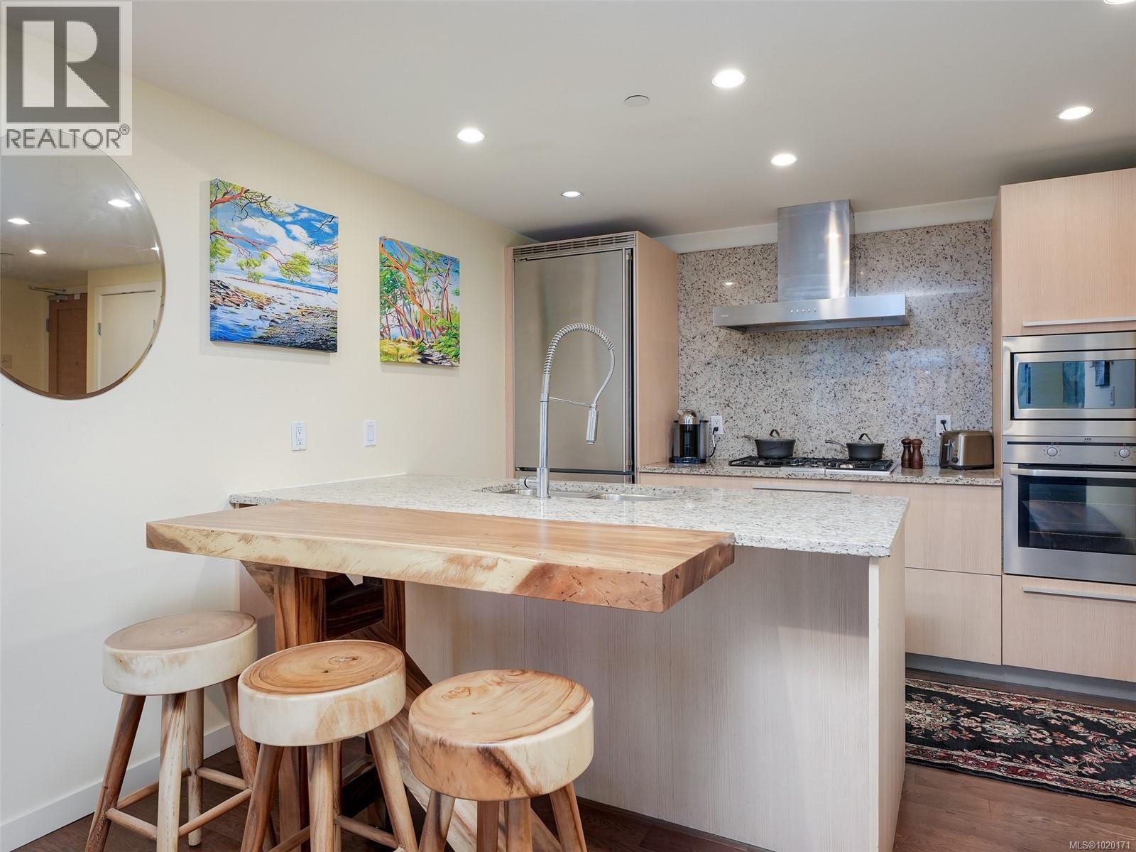 403 708 Burdett Ave, Victoria, British Columbia V8W 0A8 - Photo 6 - 1020171