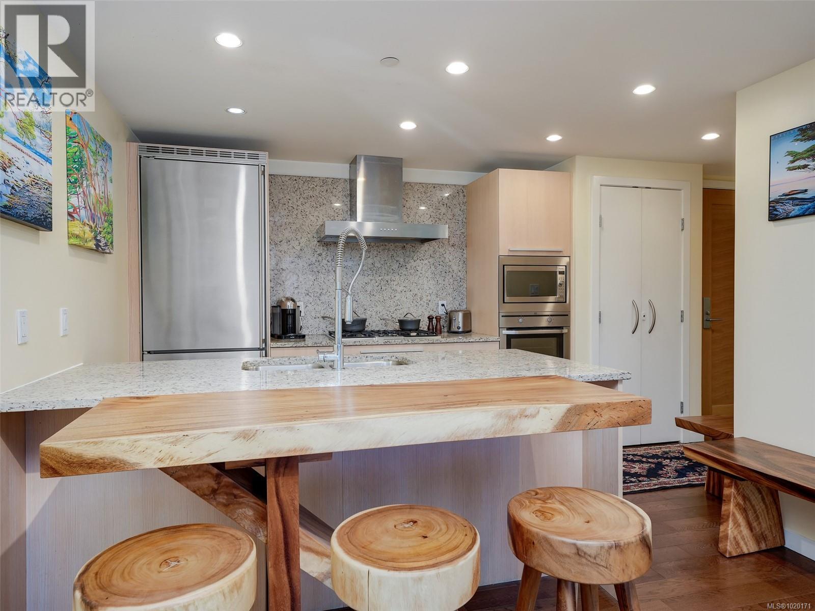 403 708 Burdett Ave, Victoria, British Columbia V8W 0A8 - Photo 8 - 1020171