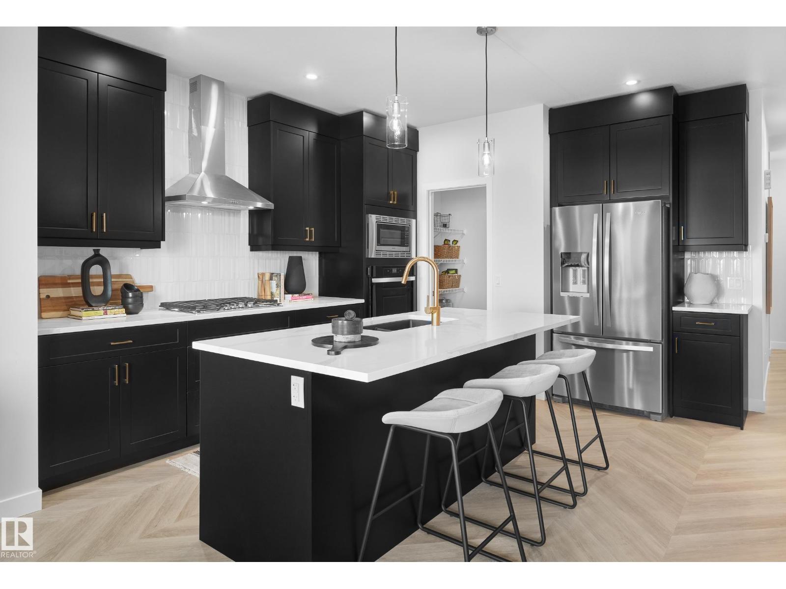 2034 MUCKLEPLUM LI SW, Edmonton, Alberta