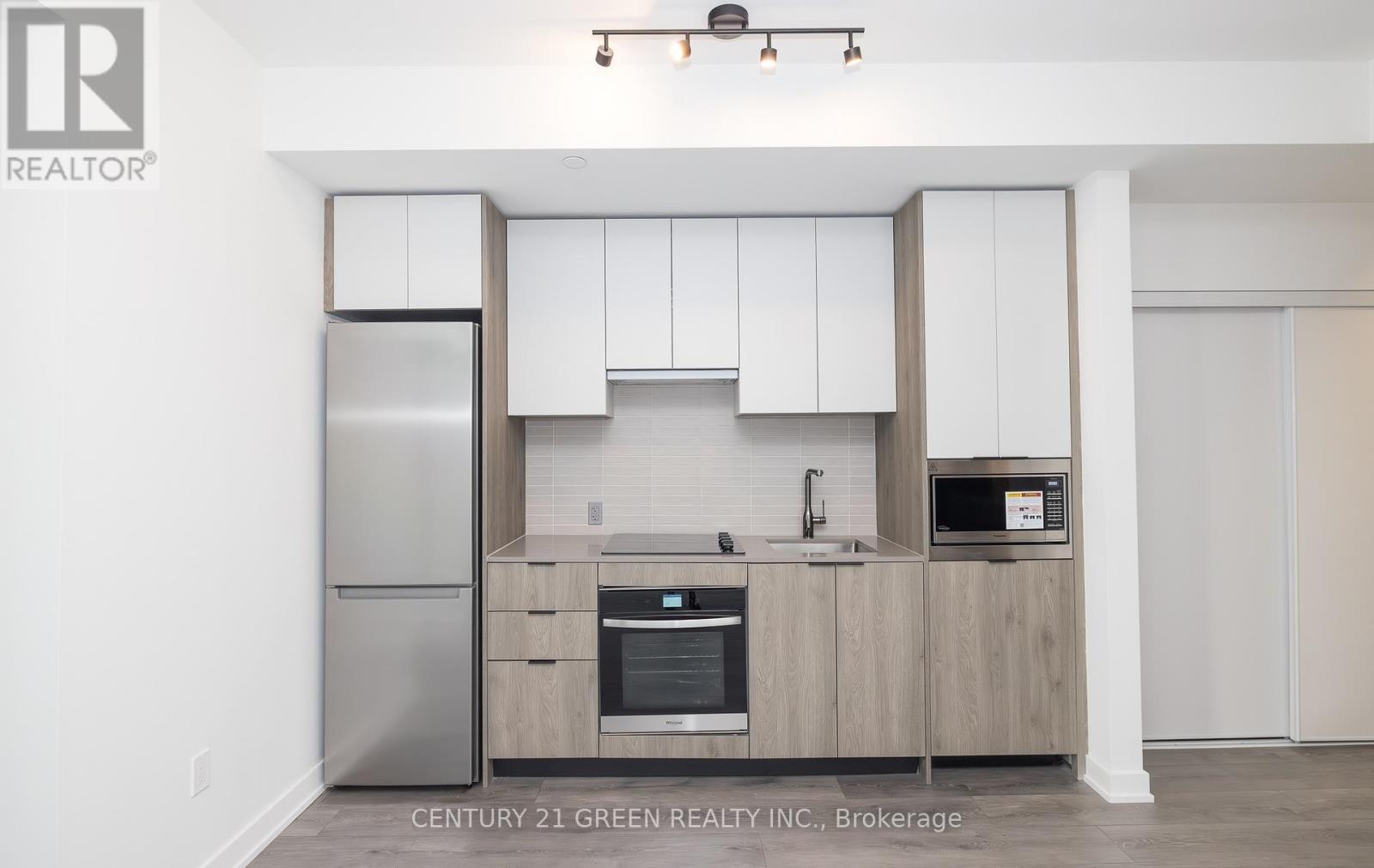 424 - 1007 The Queensway, Toronto, Ontario  M8Z 0C6 - Photo 5 - W12475634