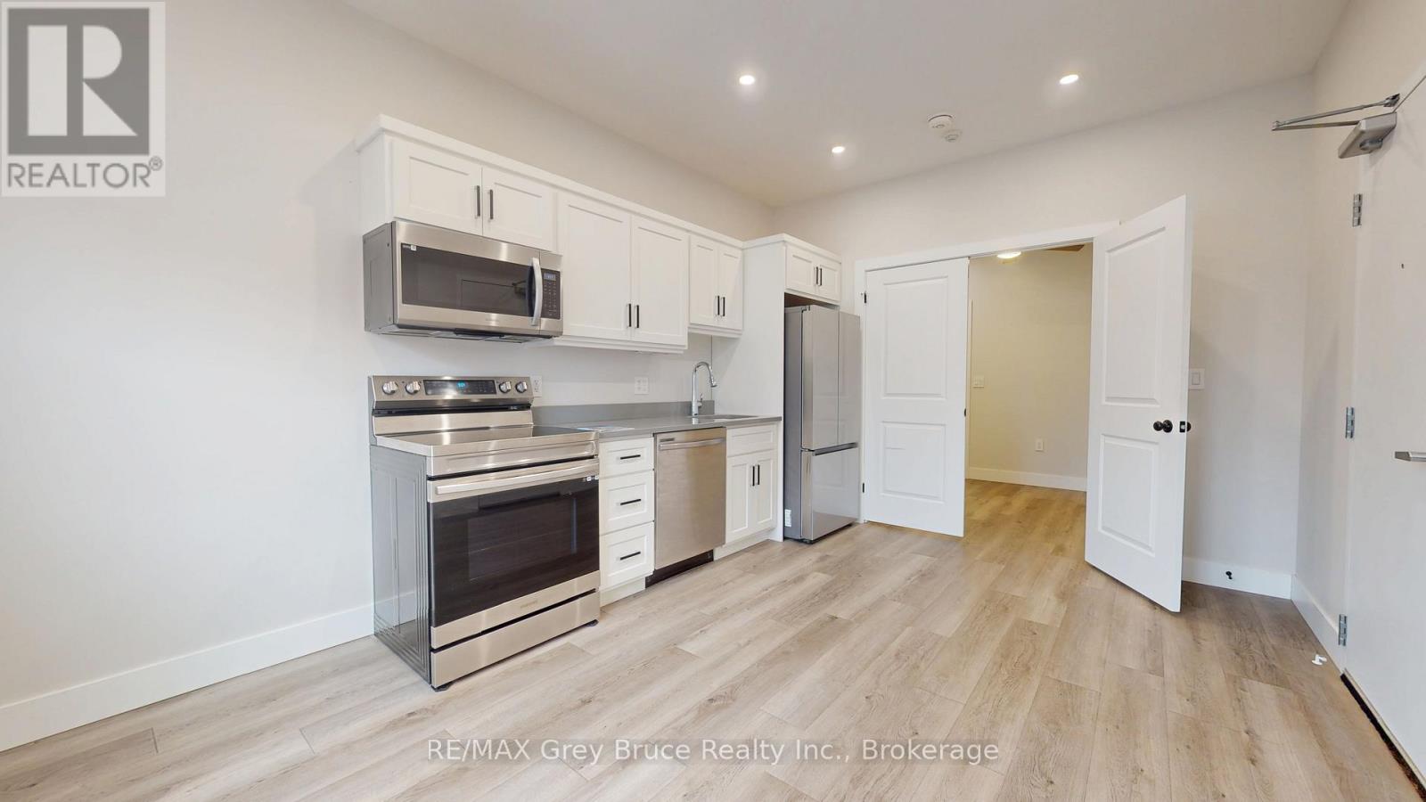 Unit 3 - 39 1st Avenue S, Arran-Elderslie, Ontario  N0G 1L0 - Photo 5 - X12538794