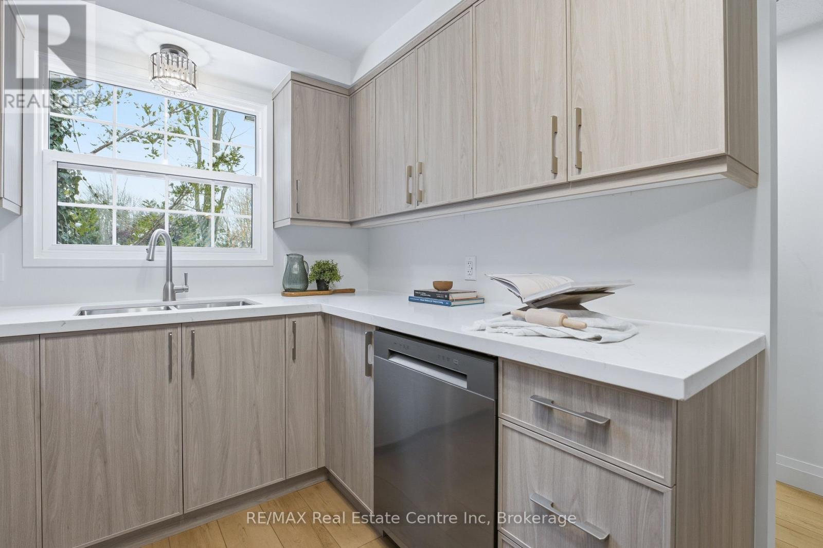 #1 - 383 Edinburgh Road S, Guelph, Ontario  N1G 2K7 - Photo 11 - X12538798