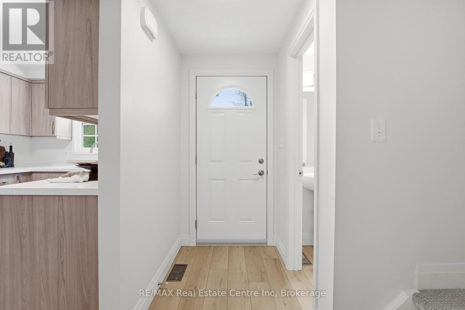 #1 - 383 Edinburgh Road S, Guelph, Ontario  N1G 2K7 - Photo 5 - X12538798