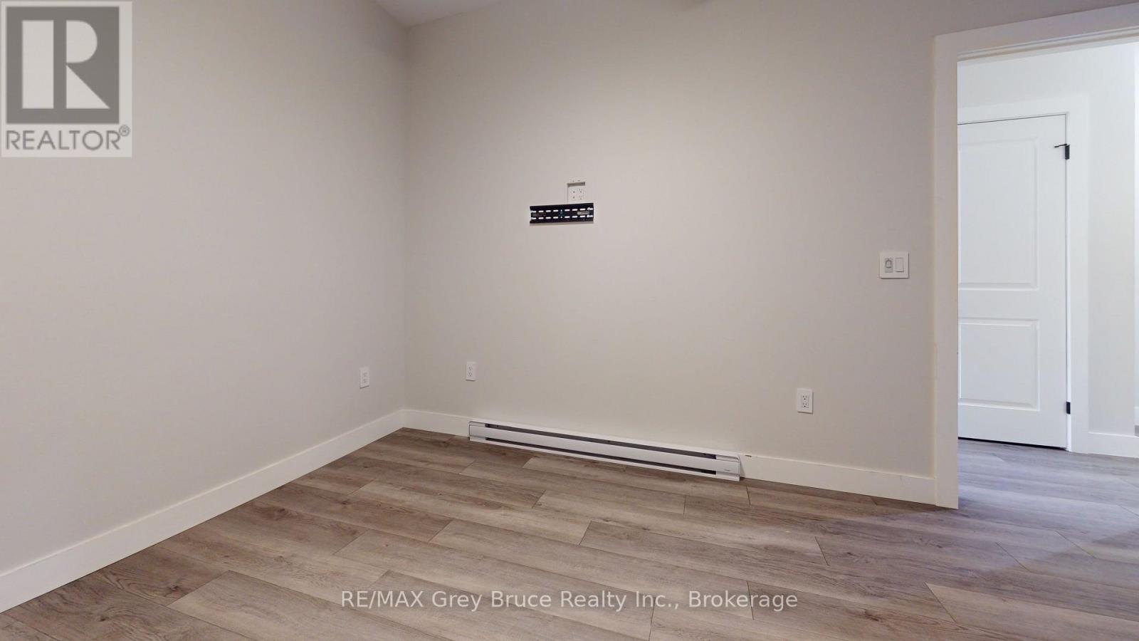 Unit 5 - 39 1st Avenue S, Arran-Elderslie, Ontario  N0G 1L0 - Photo 7 - X12538806