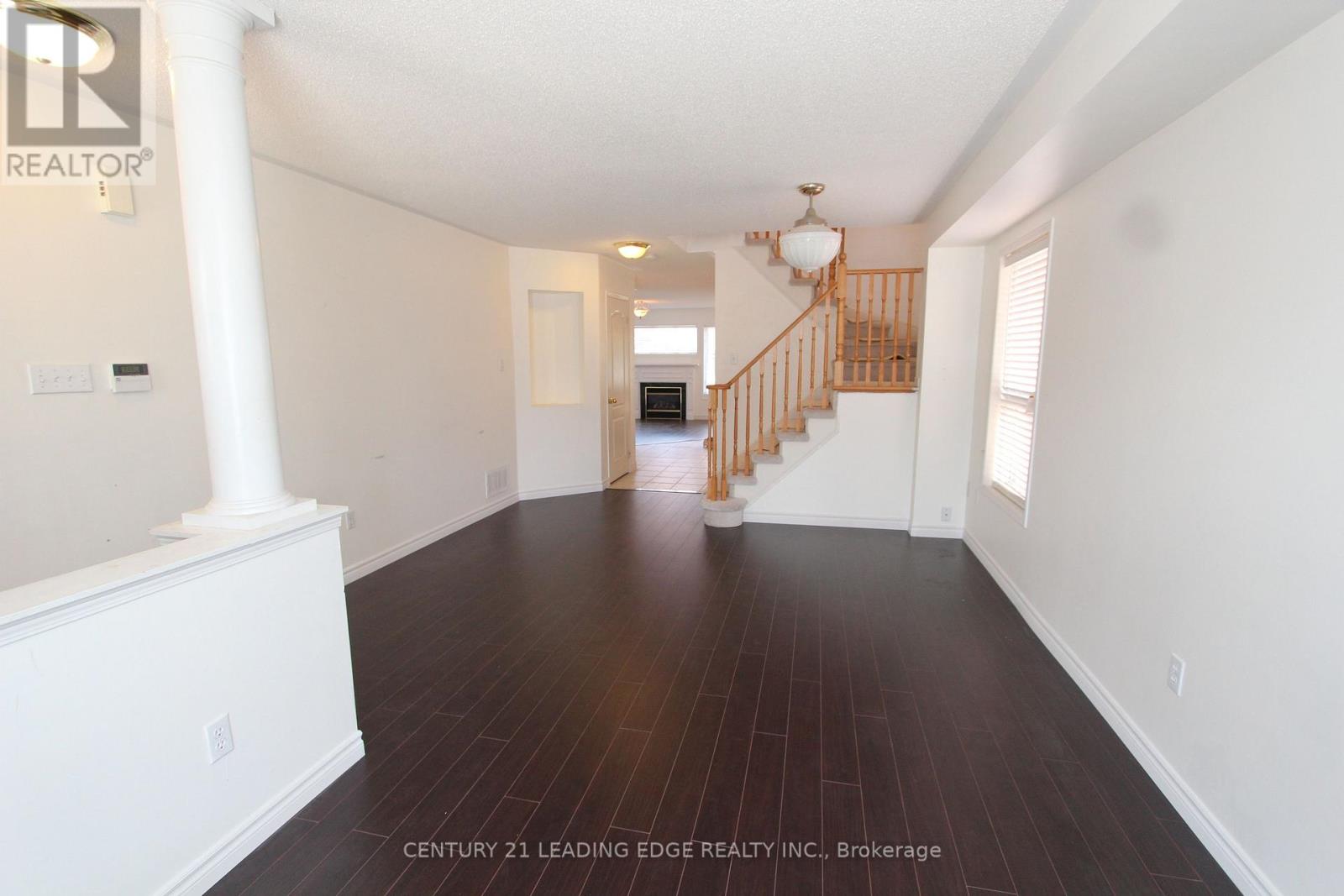 308 Castlemore Avenue, Markham, Ontario  L6C 2R5 - Photo 4 - N12536320