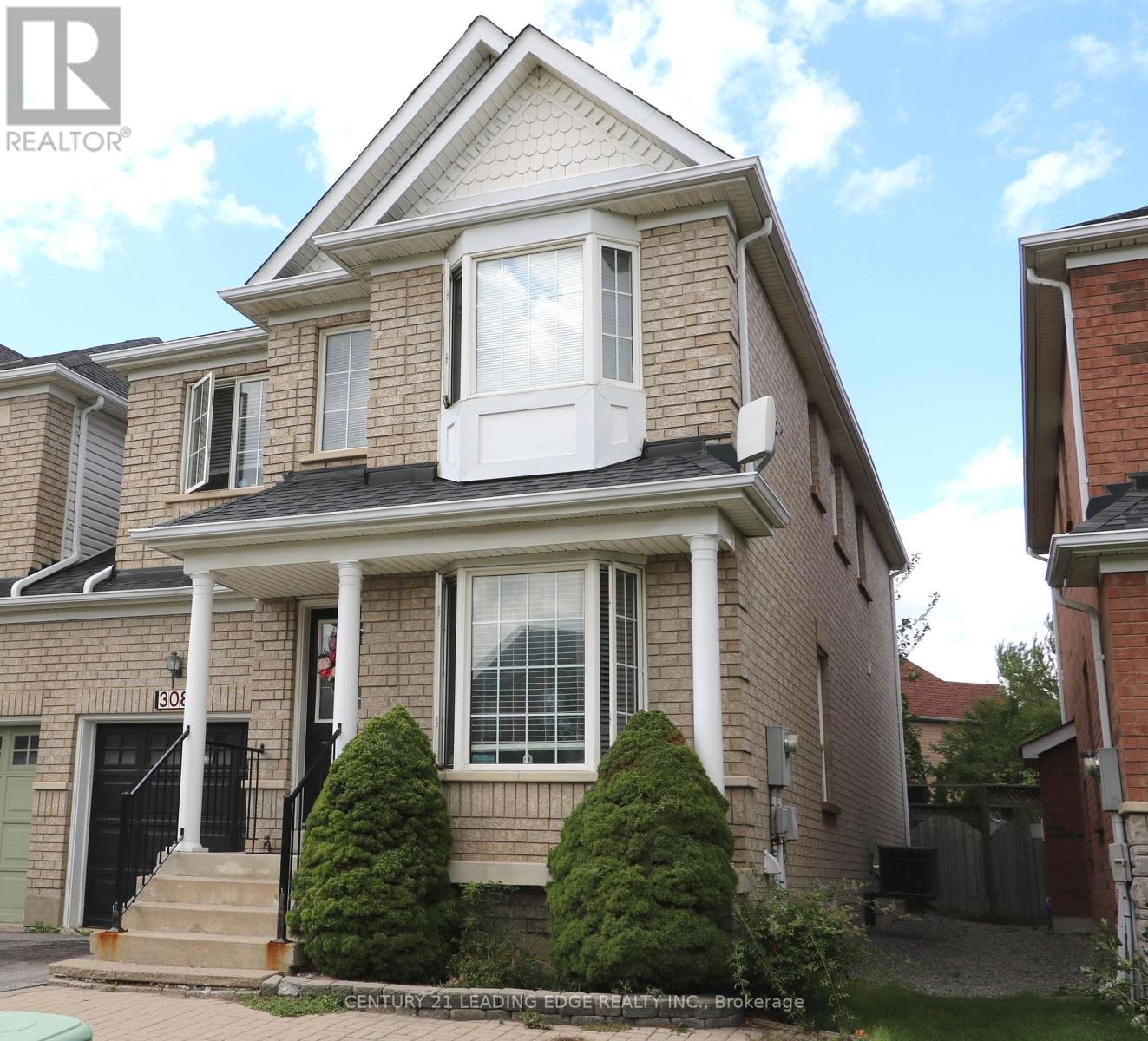 308 Castlemore Avenue, Markham, Ontario  L6C 2R5 - Photo 2 - N12536320